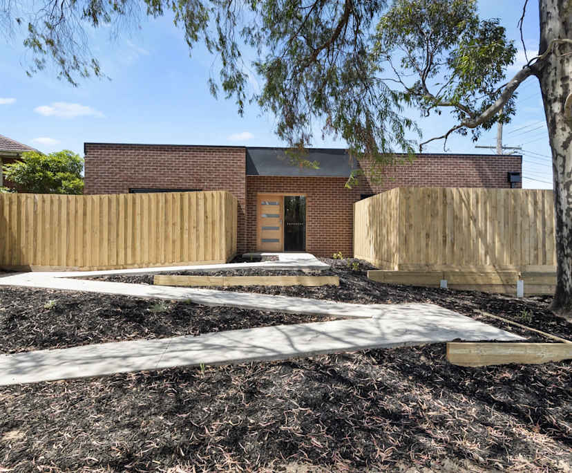 Unfurnished room with own bathroom