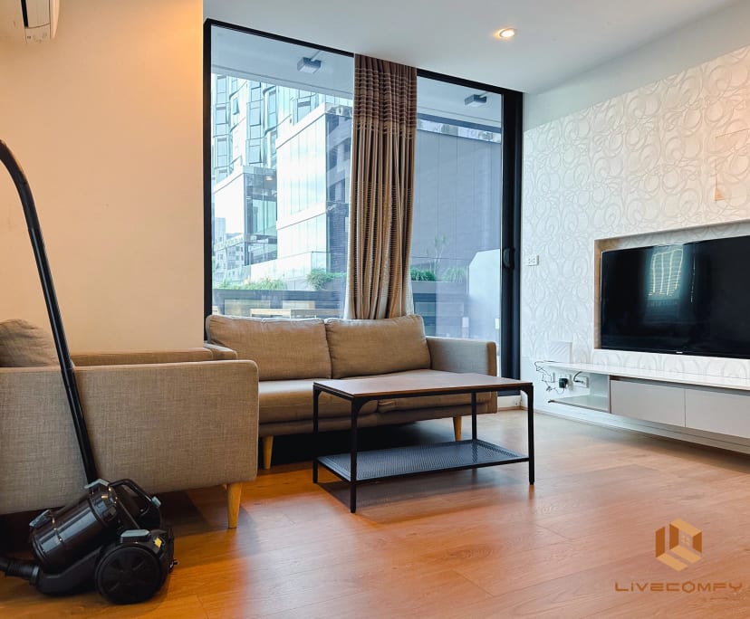 Furnished room in a flatshare