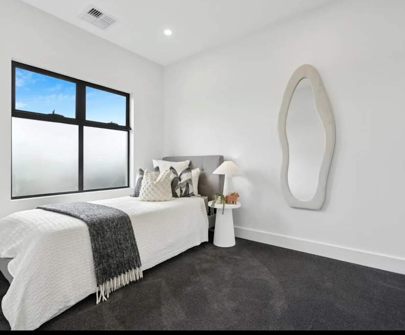 Unfurnished room in a share house