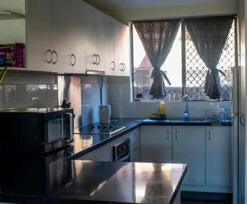 Unfurnished room in a share house