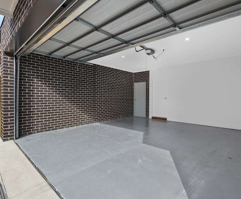 $305, Share-house, 6 bathrooms, Kingsbury VIC 3083