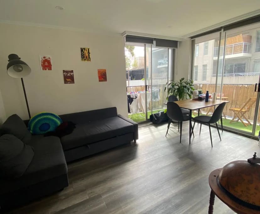 Furnished room in a flatshare