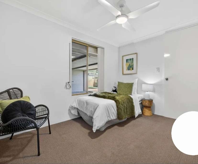 Furnished room in a share house