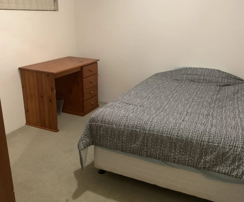 Furnished room in a flatshare