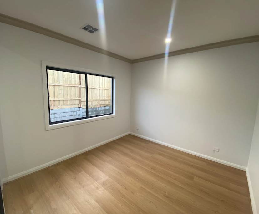 Unfurnished room in a share house