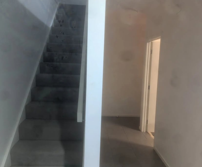 Room in a share house