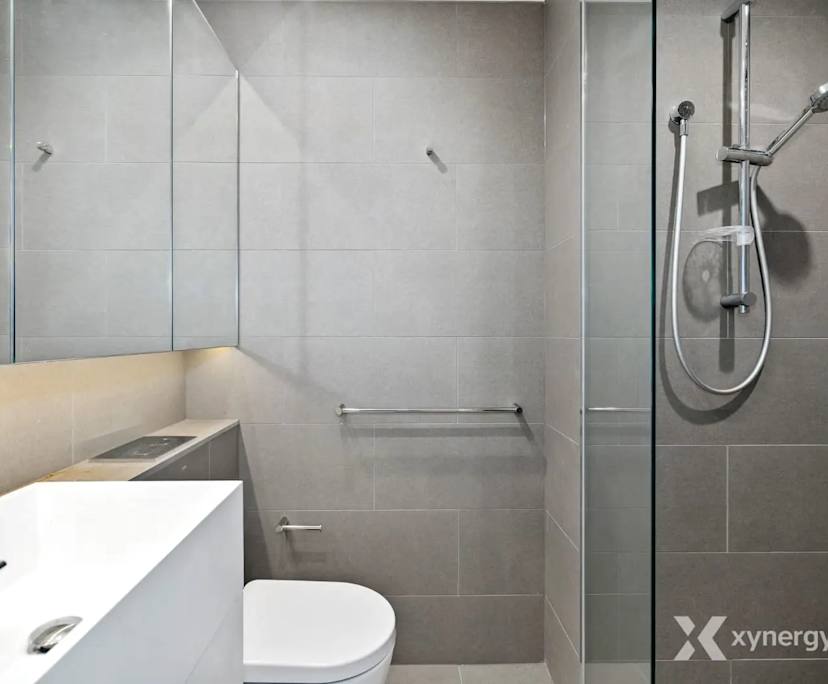 Furnished room with ensuite in a flatshare