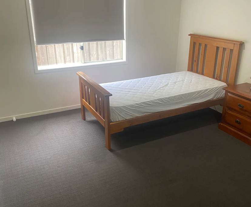 $200, Share-house, 5 bathrooms, Cranbourne East VIC 3977