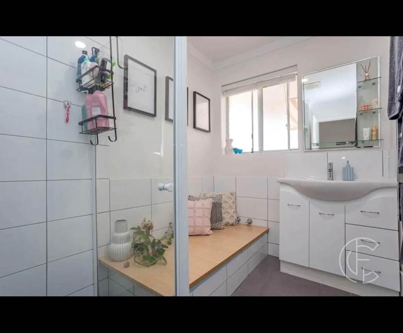 Room in a share house