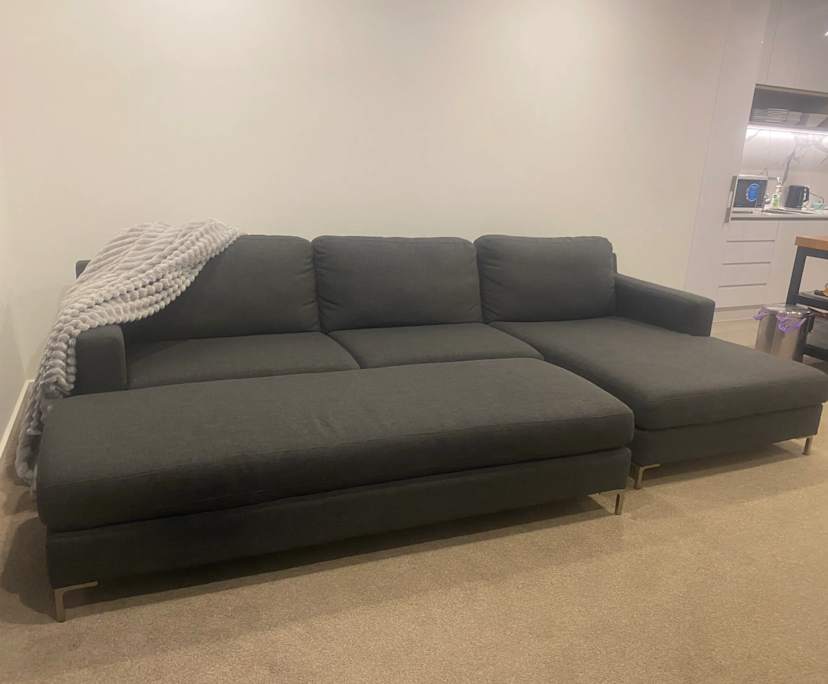 Unfurnished room with ensuite in a flatshare