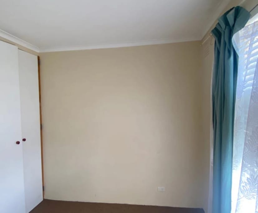 $425, Whole-property, 2 bathrooms, Saint Albans VIC 3021