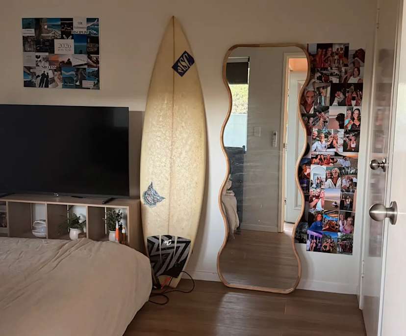 Unfurnished room in a flatshare