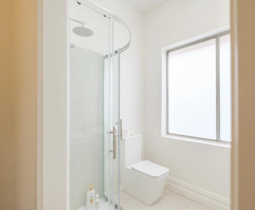 $390, Share-house, 6 bathrooms, Armadale VIC 3181