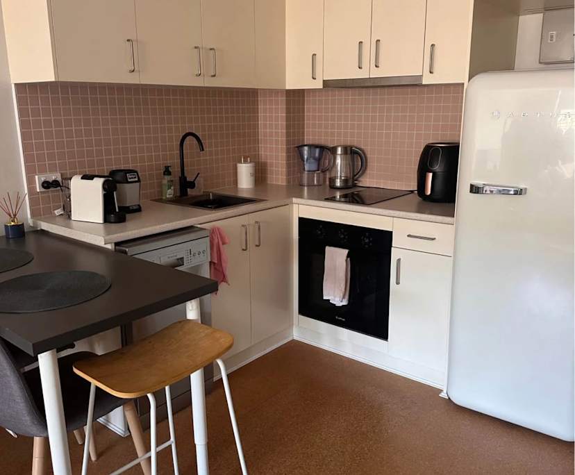 $650, Studio, 1 bathroom, Bondi Beach NSW 2026