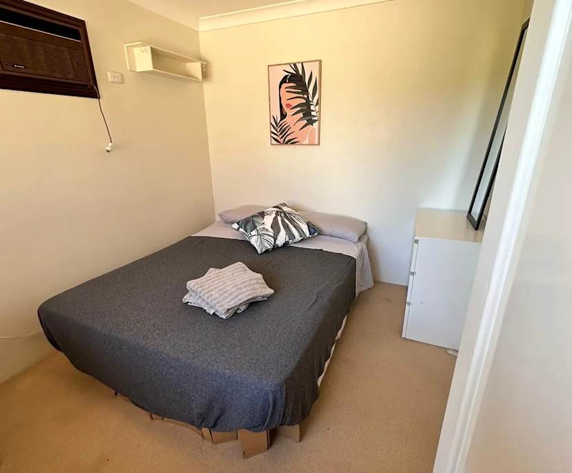 Room in a share house