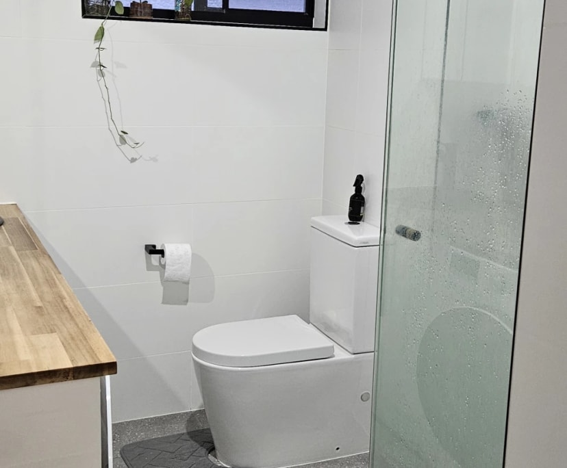 $380, Flatshare, 2 bathrooms, Surfers Paradise QLD 4217