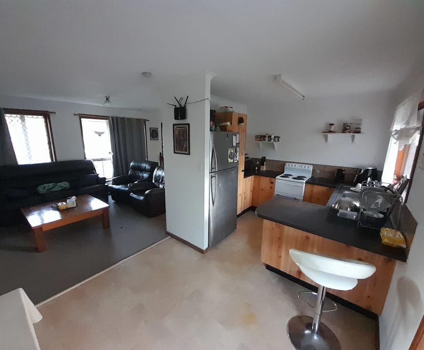 Whole property with 3 rooms for rent