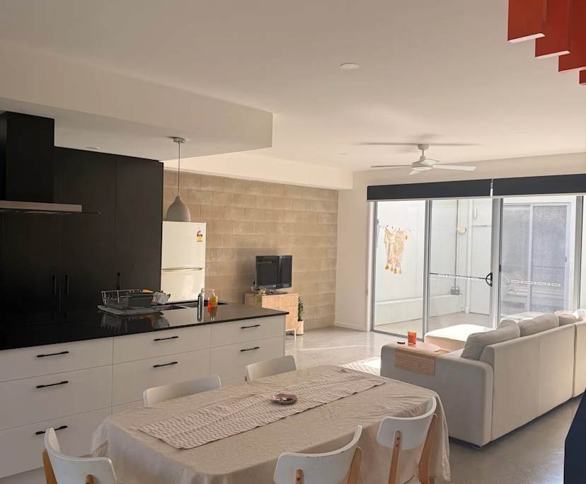 Unfurnished room in a share house