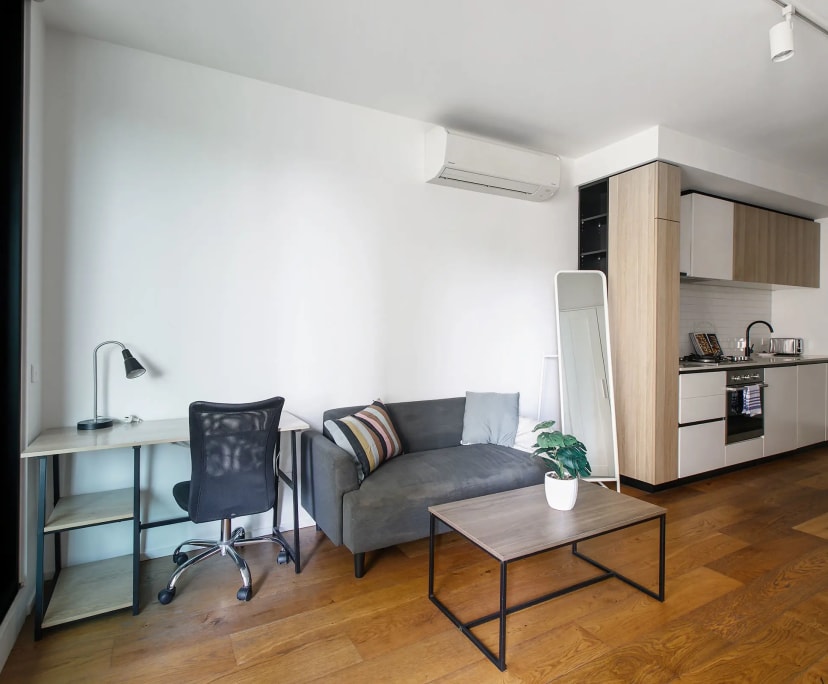 $750, Whole-property, 2 bathrooms, West Melbourne VIC 3003