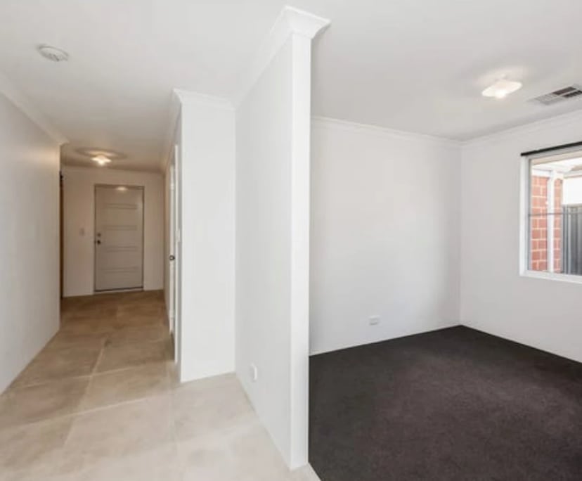 Unfurnished room in a share house