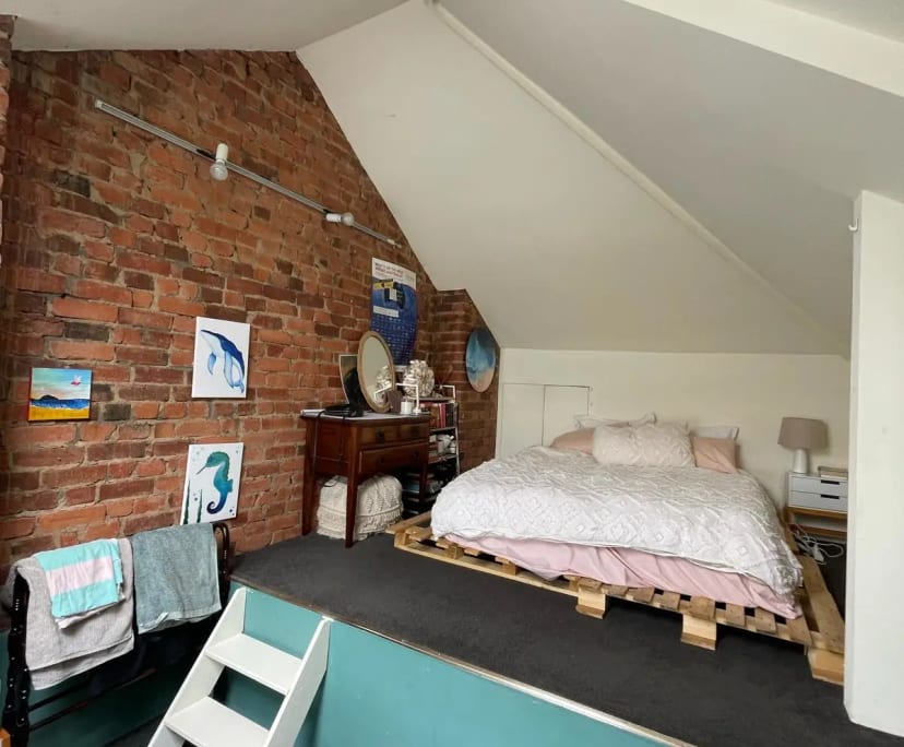 Unfurnished room in a share house