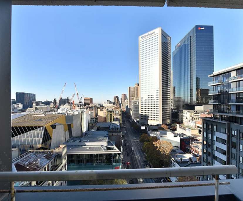 $1,075, Whole-property, 2 bathrooms, Melbourne VIC 3000