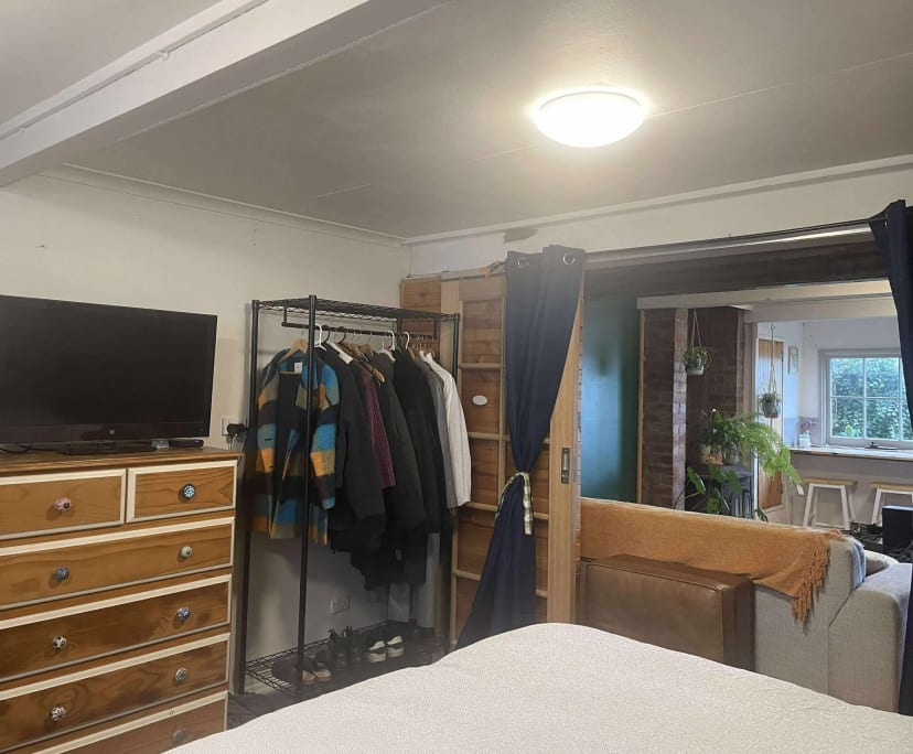 Room studio flat for rent