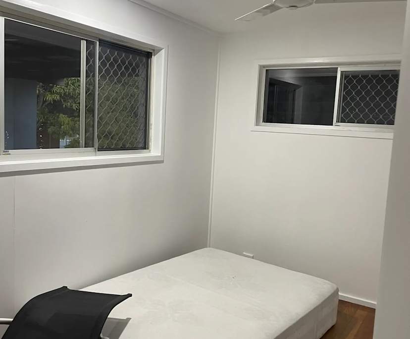 Room in a share house