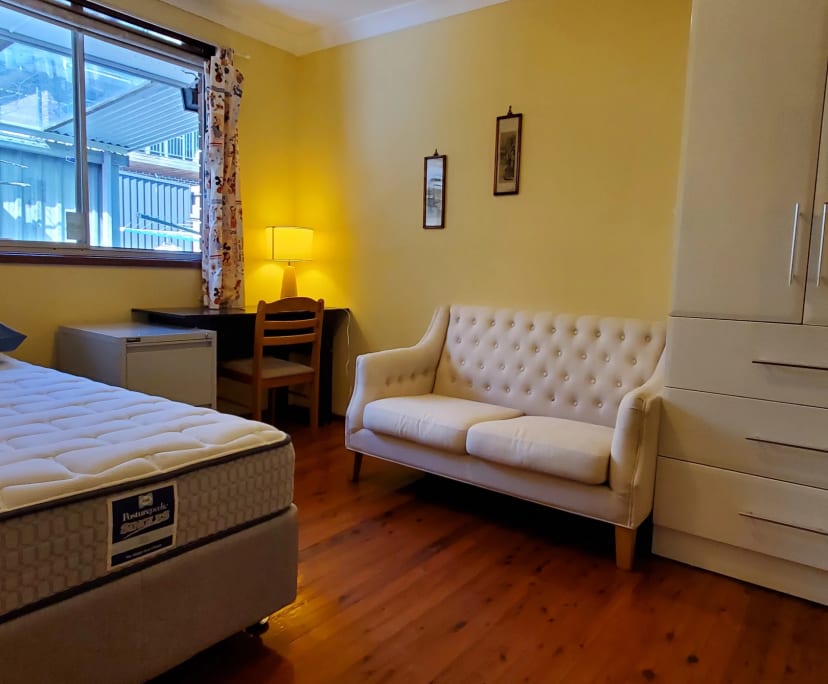 Furnished room in a share house
