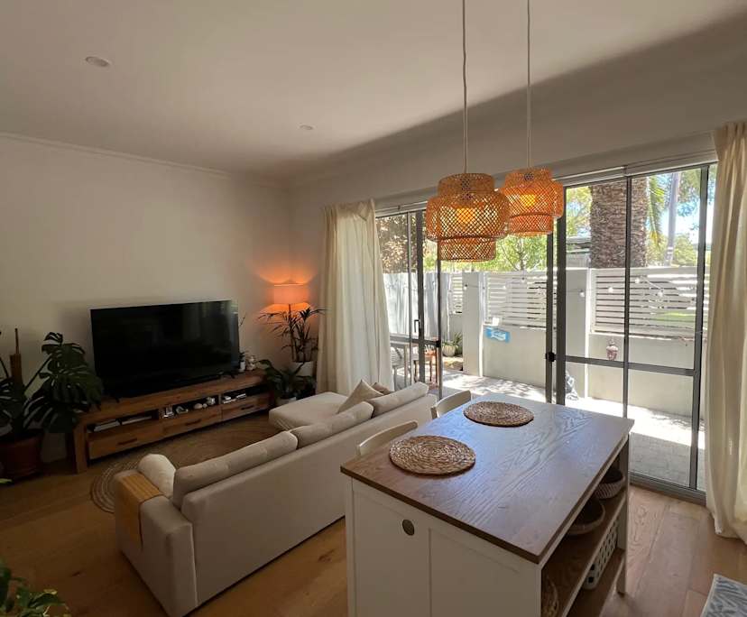 $700, 1-bed, 1 bathroom, Innaloo WA 6018