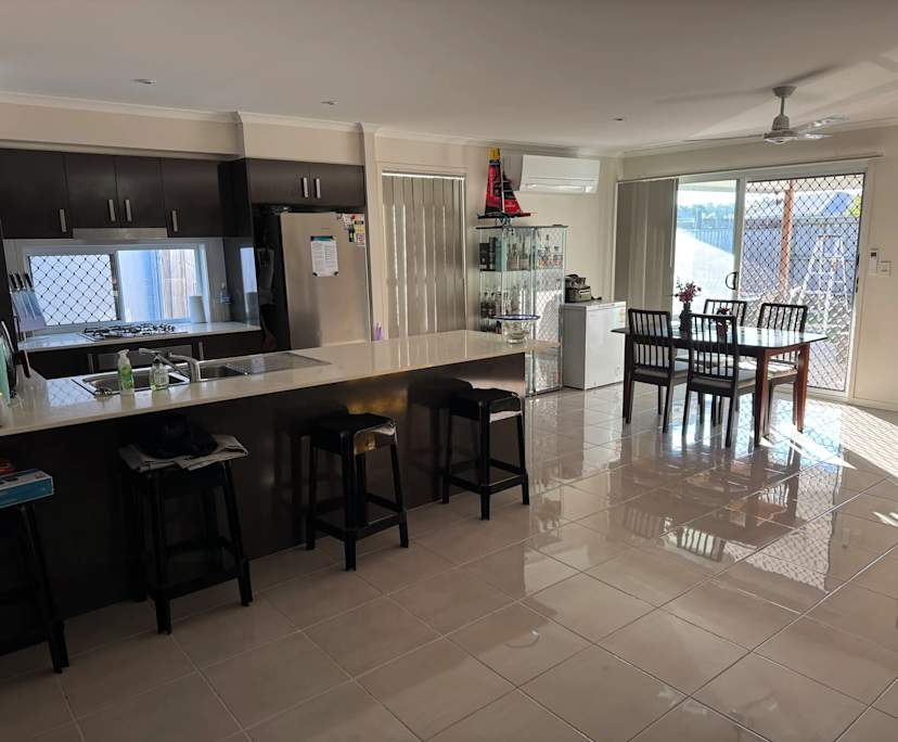 $350, Share-house, 4 bathrooms, Griffin QLD 4503