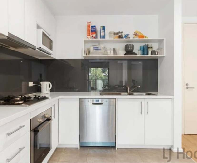 $365, Flatshare, 2 bathrooms, Boronia VIC 3155