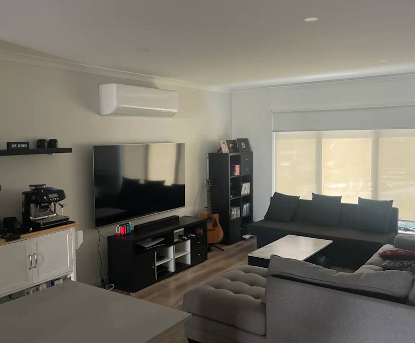 Unfurnished room in a share house