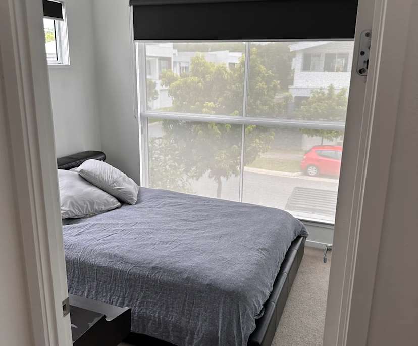 $300, Flatshare, 3 bathrooms, Robina QLD 4226