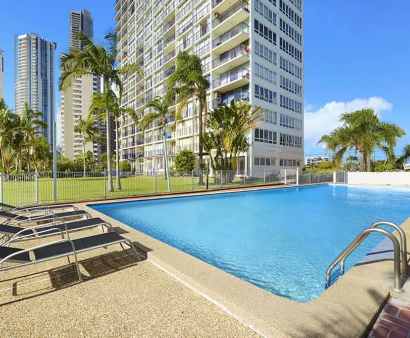 $250, Flatshare, 3 bathrooms, Surfers Paradise QLD 4217