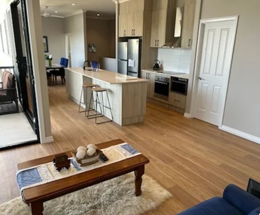 $390, Share-house, 4 bathrooms, Highgate Hill QLD 4101