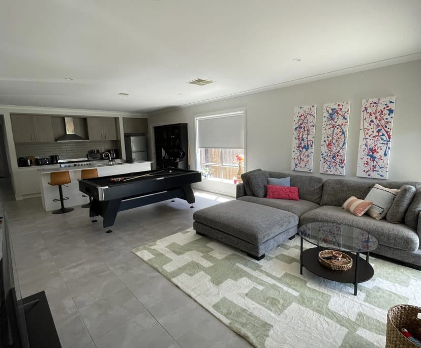Unfurnished room with own bathroom