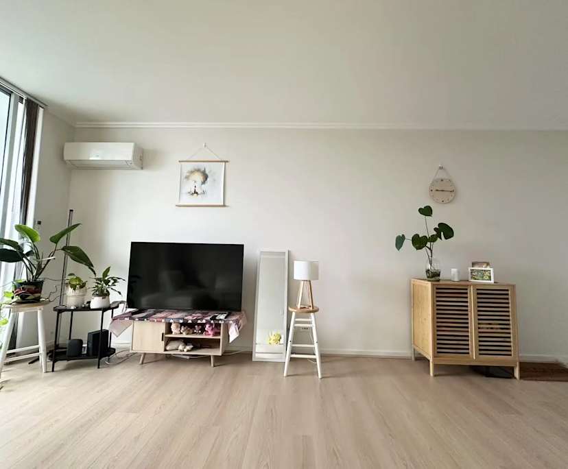 Furnished room with own bathroom