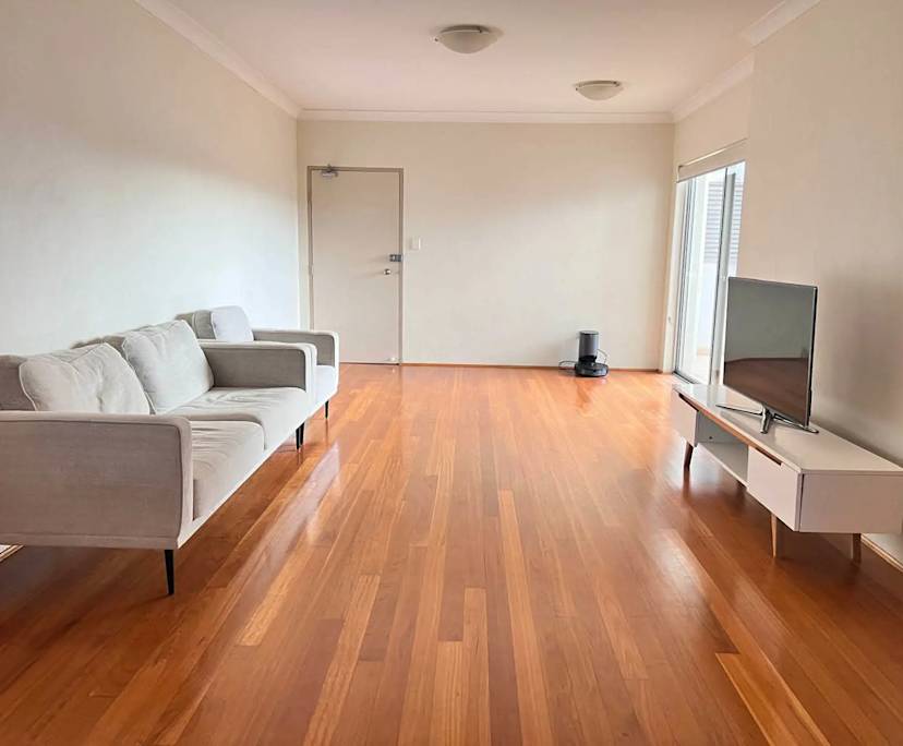 Furnished room in a flatshare