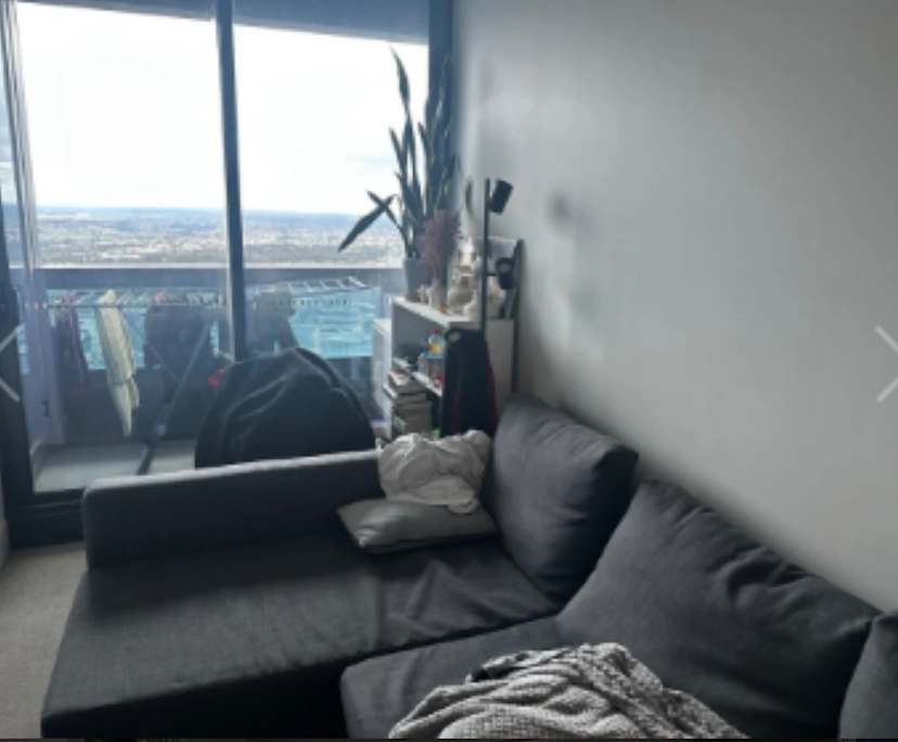 Furnished room in a flatshare