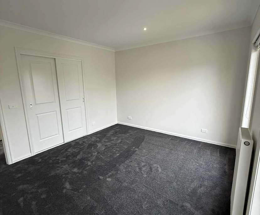 Unfurnished room in a share house