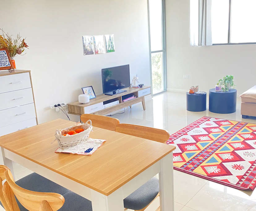 Furnished room in a flatshare