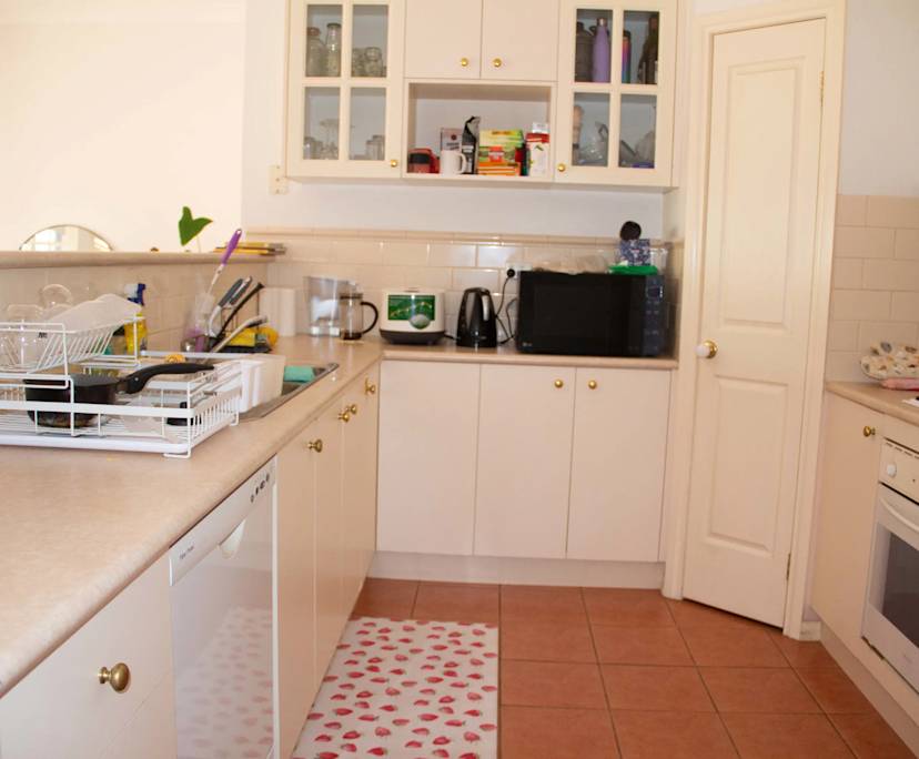 $275, Share-house, 3 bathrooms, Sunshine VIC 3020