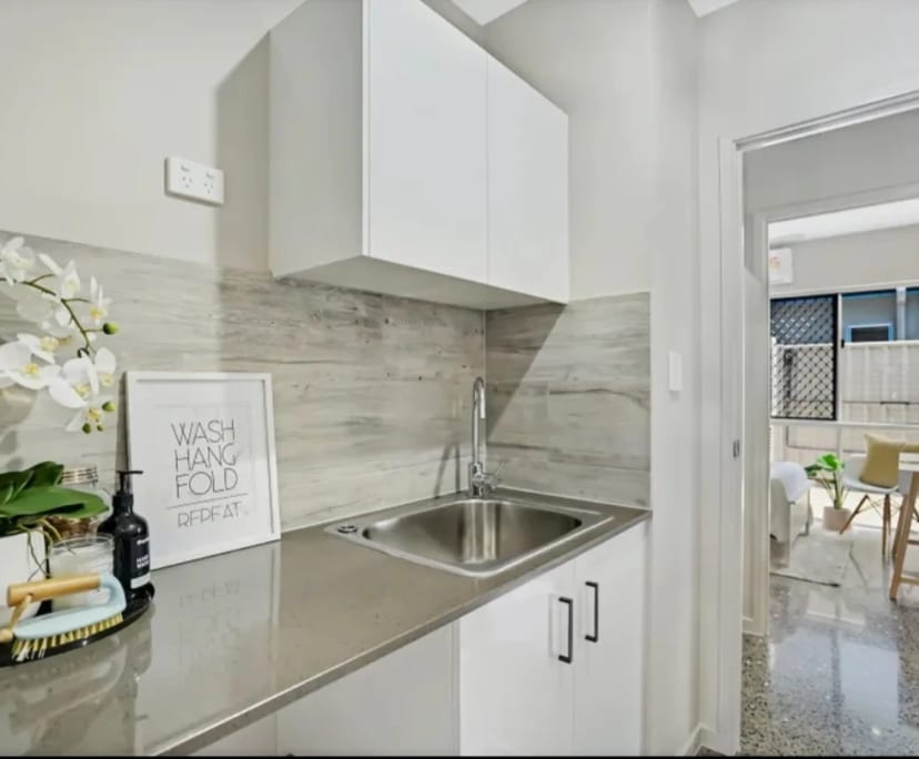 $350, Share-house, 4 bathrooms, Manoora QLD 4870