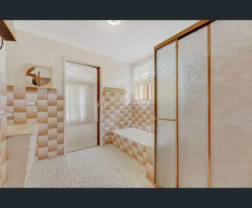 Room in a share house