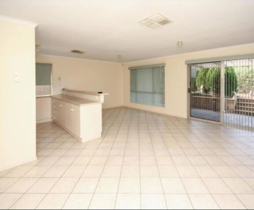 propertyImage