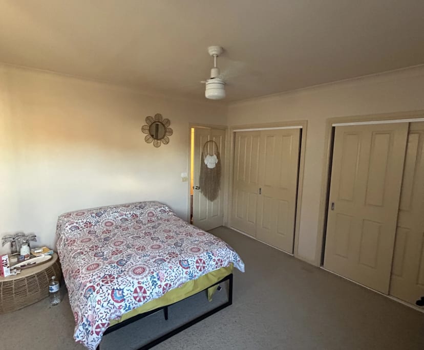 Room in a share house
