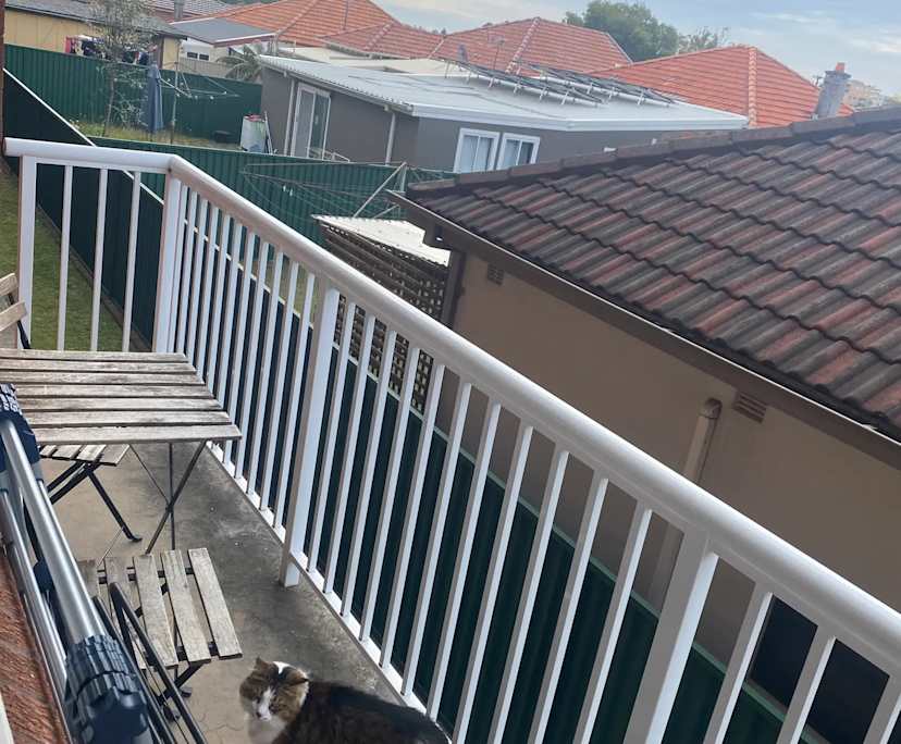 Furnished room in a flatshare