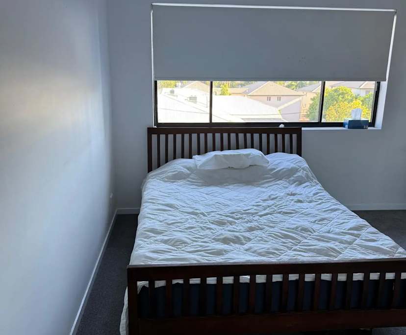 Furnished room with ensuite in a flatshare