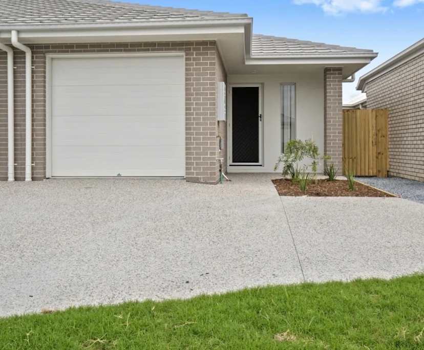 Room with ensuite in a share house